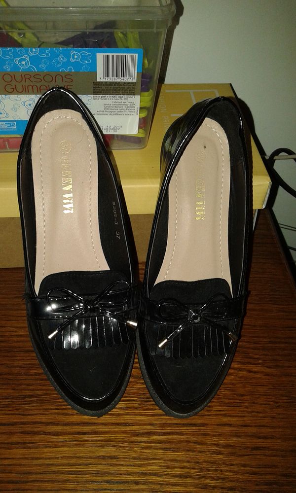 mocassin femme  noir  p 37 8 Saint-Nazaire (44)