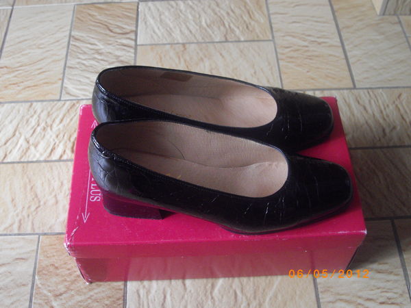 Mocassins vernis 20 Naveil (41)