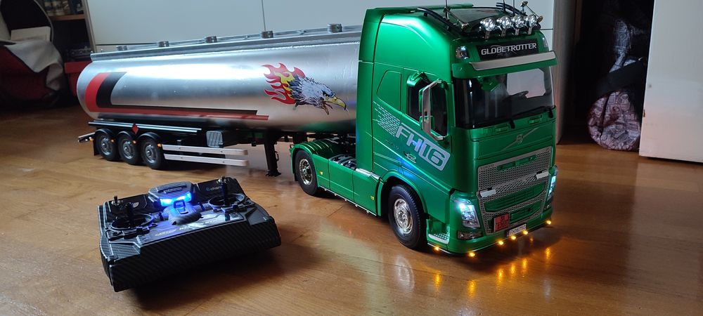 Mod�le r�duit radio command� camion Tamiya 1000 V�nissieux (69)