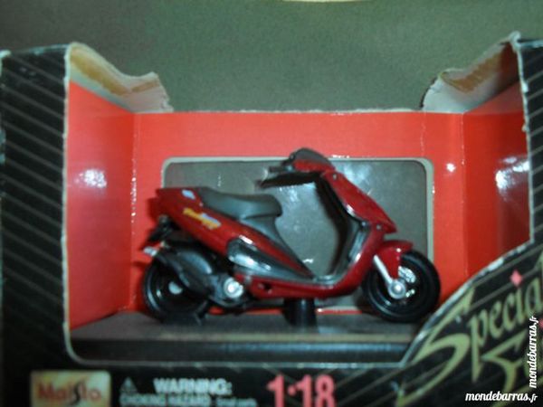 lot de 3 modeles reduits miniatuture au 1.18eme 40 Am�lie-les-Bains-Palalda (66)