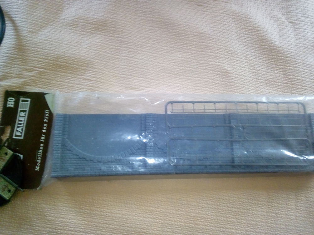 MOD�LISME FERROVIAIRE 2 ARCADES EN PIERRES FALLER 12 Saint-Priest-sous-Aixe (87)