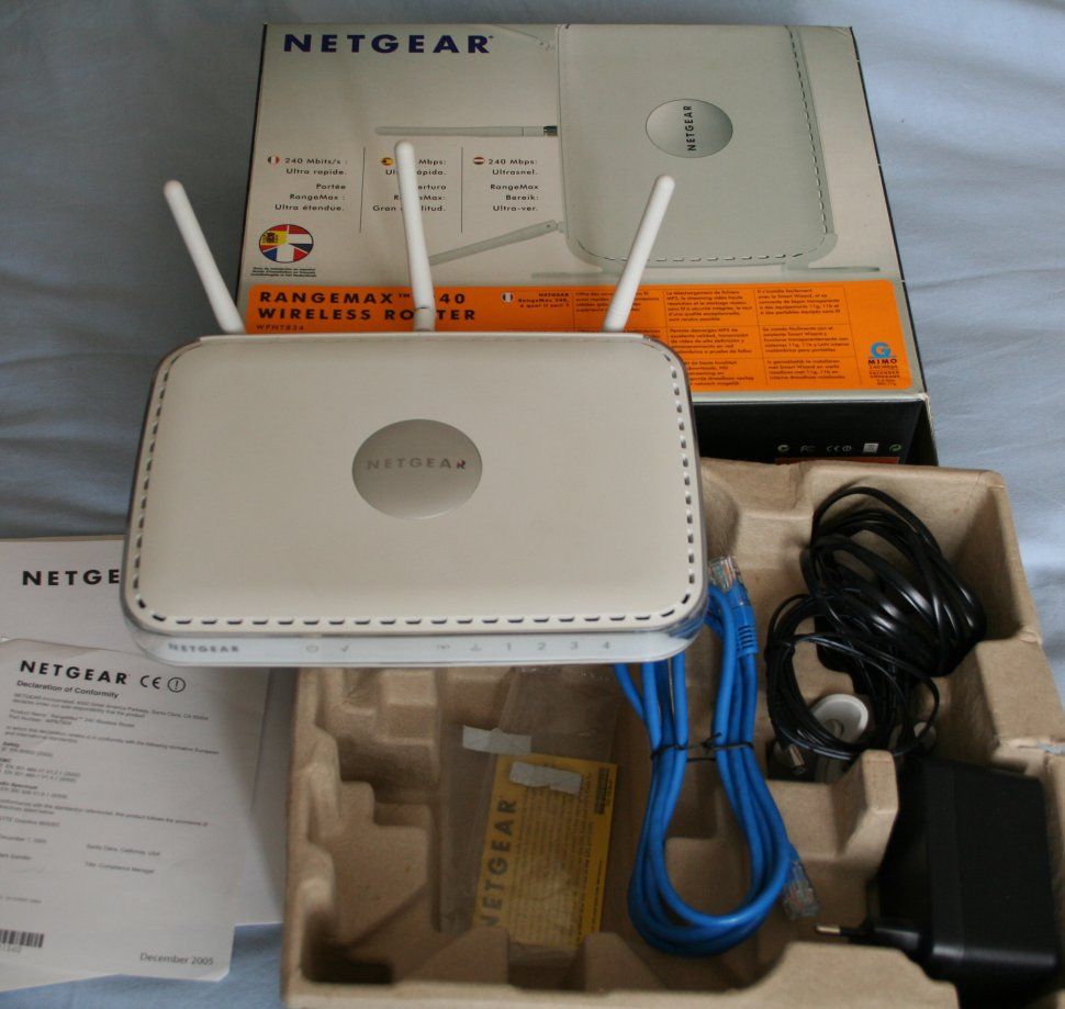 Modem NETGEAR + 4 adaptateurs WIFI (RangeMax 240 Mbit/s) 0 Issy-les-Moulineaux (92)