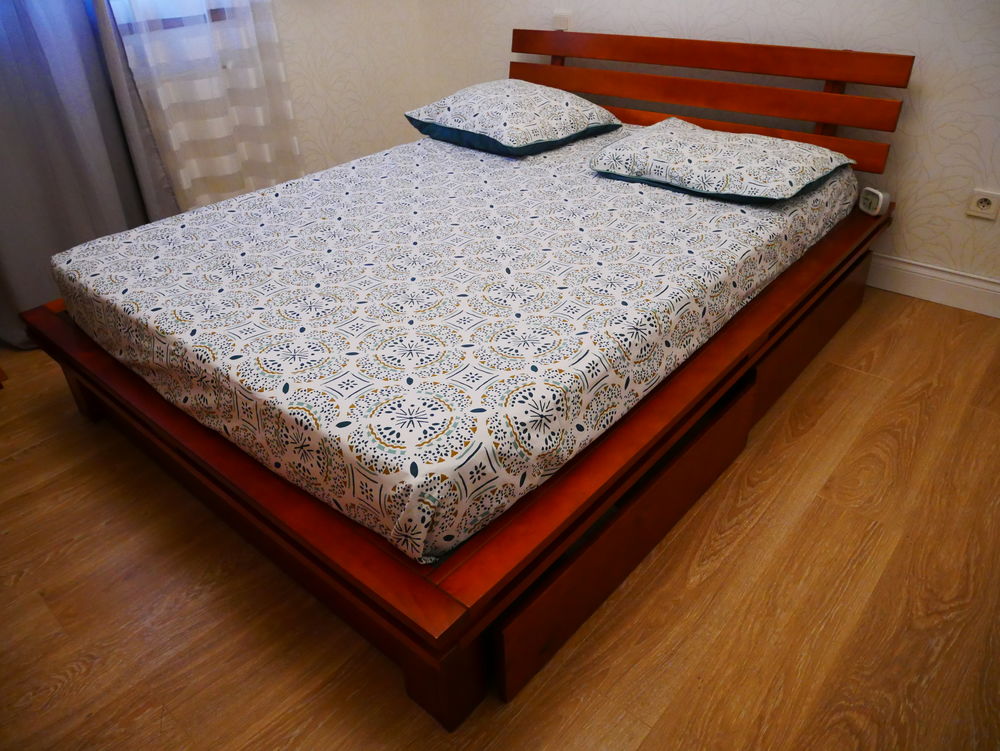 lit moderne 140 x 200 avec tiroirs en dessous et sommier 150 R�almont (81)