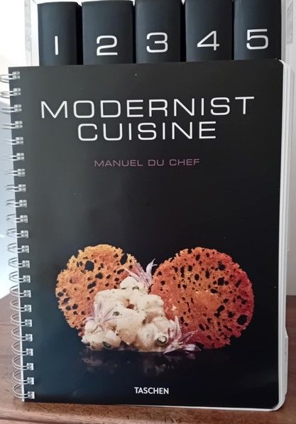  MODERNIST CUISINE Livres 600 Saint-Andr�-en-Royans (38)