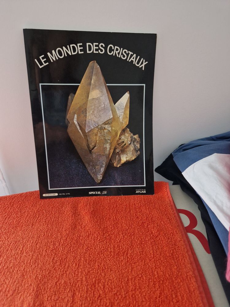 LE MONDE DES CRISTAUX 12 Donz�re (26)