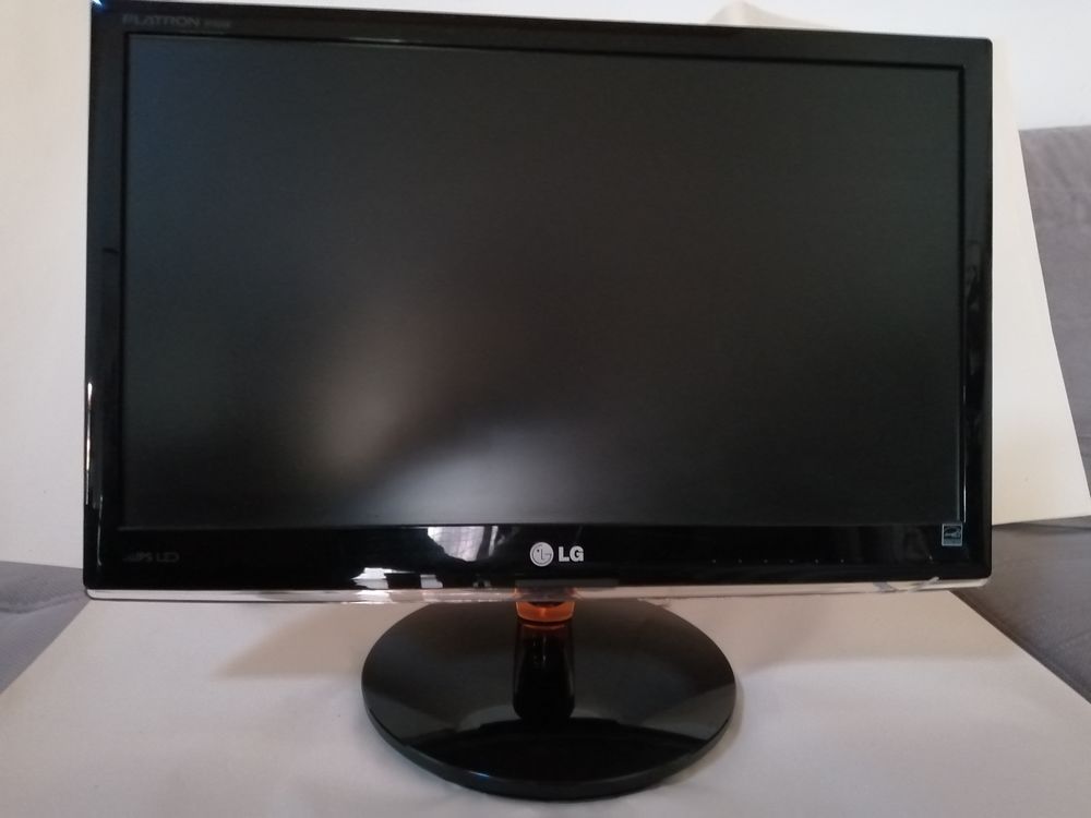 Moniteur LG Electronics FLATRON IPS226 70 Sisteron (04)