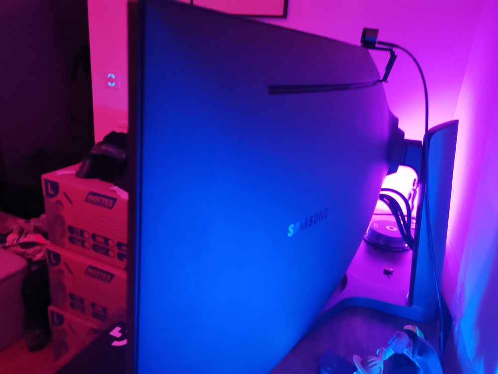 Moniteur pc 49 pouces c49r90 900 euros 900 Clichy (92)