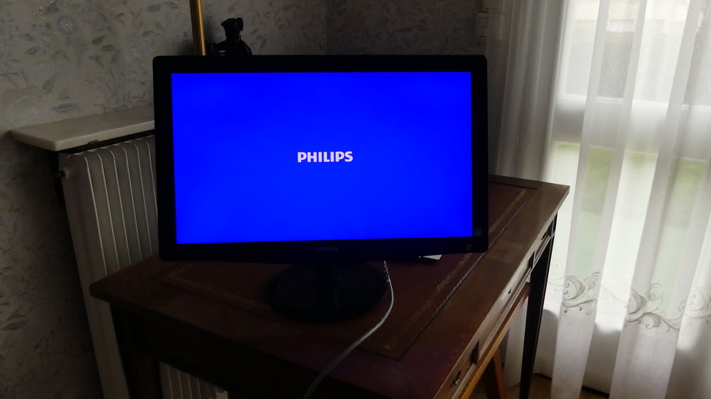 moniteur 
30 Orsay (91)