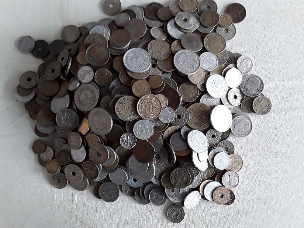  BON  lot de  4,4 kg monnaies anciennes
45 Mauz�-sur-le-Mignon (79)