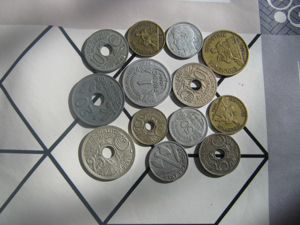 monnaies avec  trou central    5c  10c  20c  25c 20 Lomme (59)