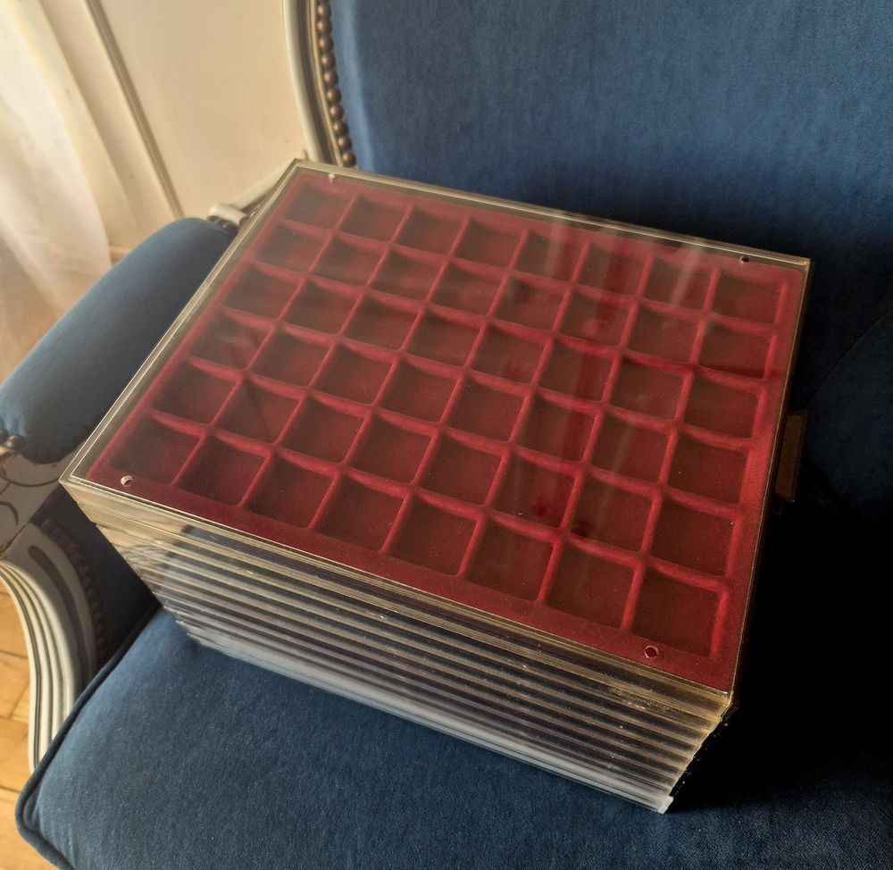 Box monnaies marques LINDNER Das Original et Leuchtturm 110 Pierre-B�nite (69)