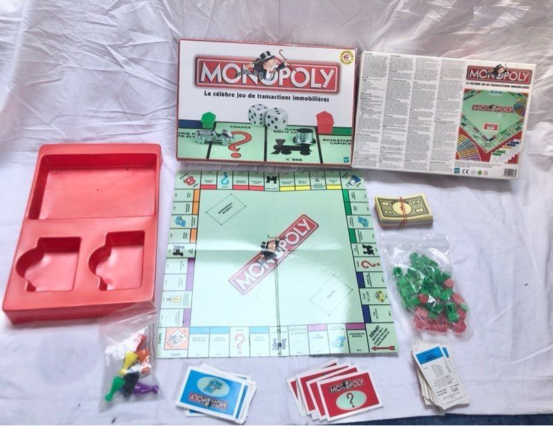 Monopoly de voyage 9 Beauchamp (95)