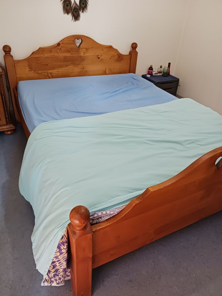 Montant de lit et sommier � lattes en l'�tat 60 Marvejols (48)