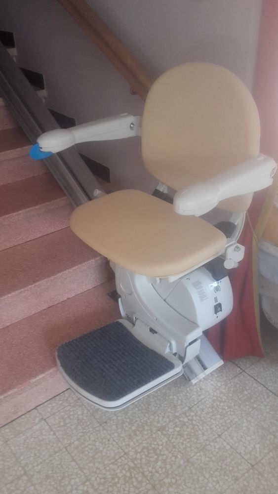 monte escalier 800 Malijai (04)