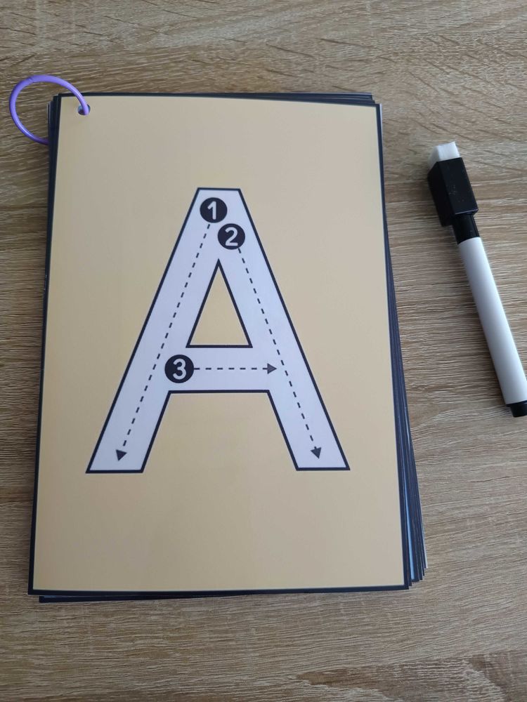 Montessori l'alphabet en majuscule 6 H�rouville-Saint-Clair (14)