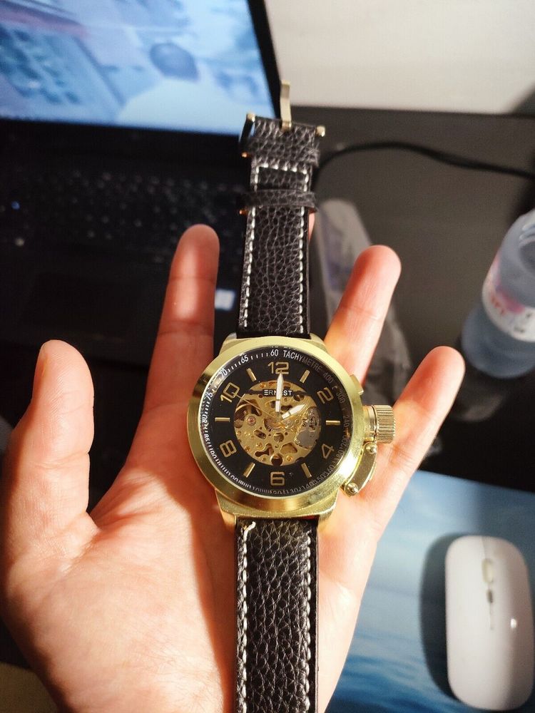 Montre automatique neuf squelette 35 Sartrouville (78)