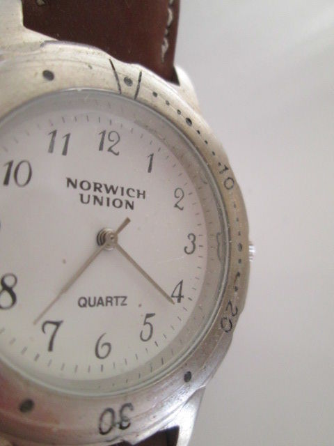 Montre-bracelet pour homme,
10 Castres (81)