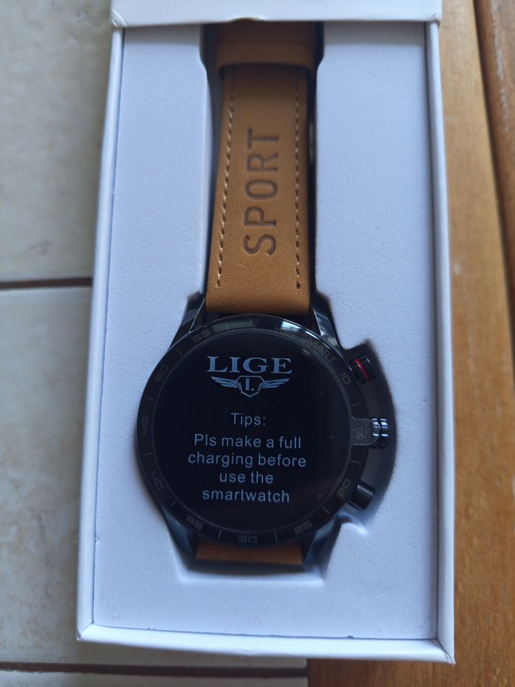 Montre connect�e �tanche neuf 50 Sauvigny-les-Bois (58)