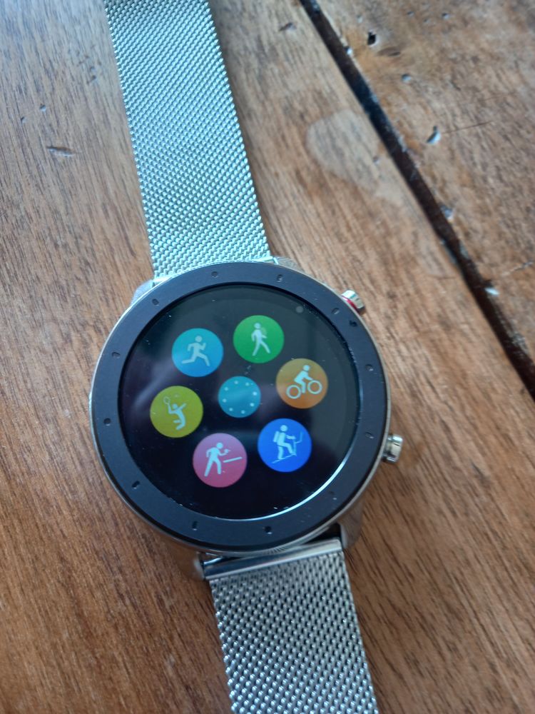 Montre connect�e, neuve, jamais servie 60 Migennes (89)