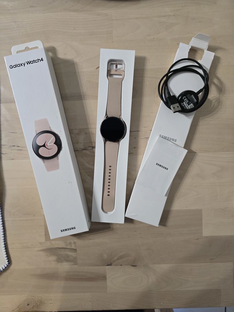 Montre connect�e samsung watch 4 rose. 70 Cenon (33)