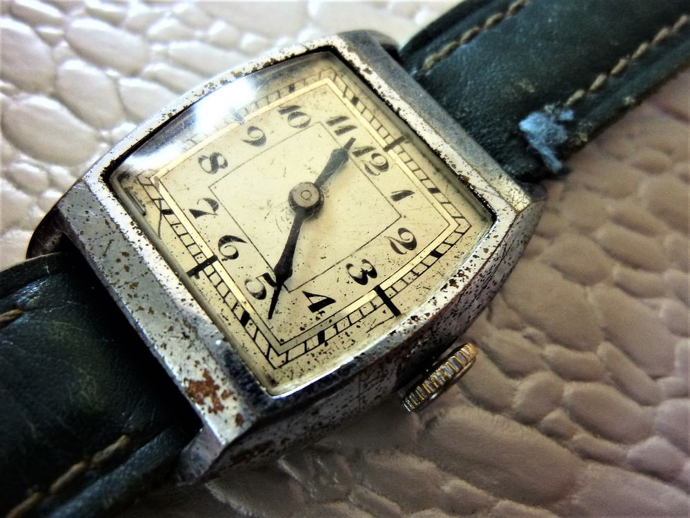 MONTRE Dame ART DECO m�canique 1930 DAM1019 75 Metz (57)