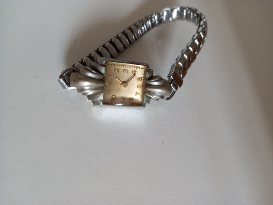 montre femme des ann�es 40 50 Villiers (86)