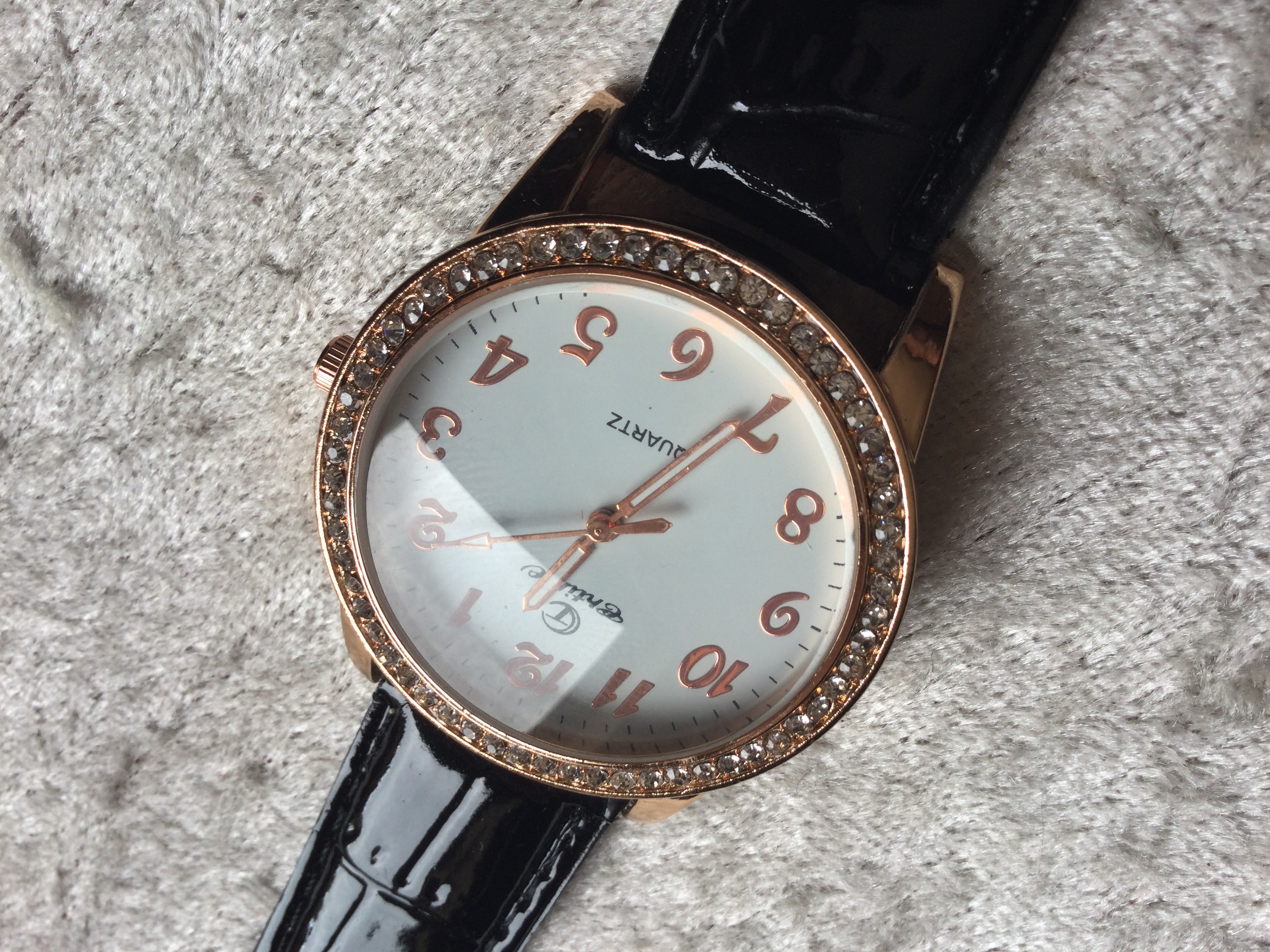 MONTRE FEMME CHTIME NEUVE Envoi Possible 10 Tr�gunc (29)
