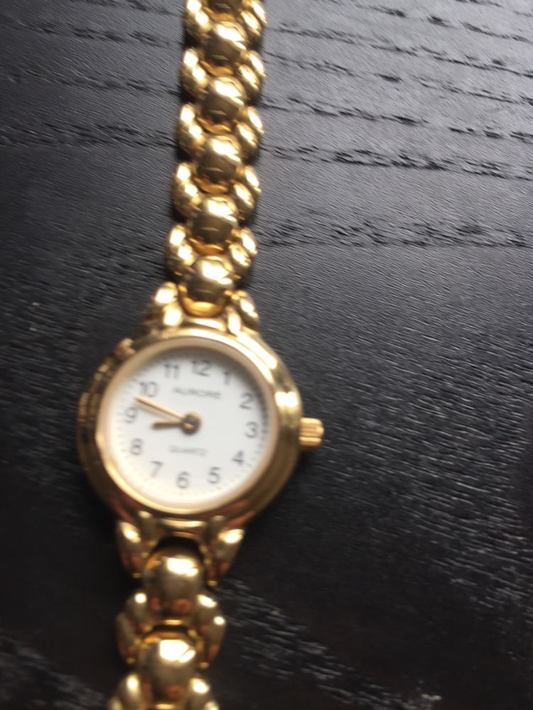 Montre  femme Steinless  dor�e 30 Fleury-les-Aubrais (45)