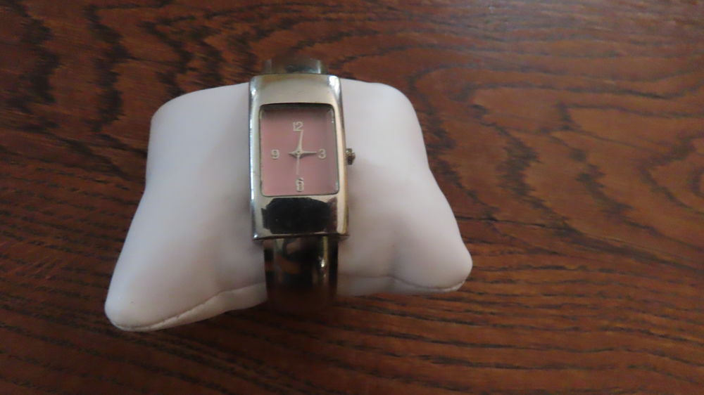 Montre femme 8 Le Crest (63)