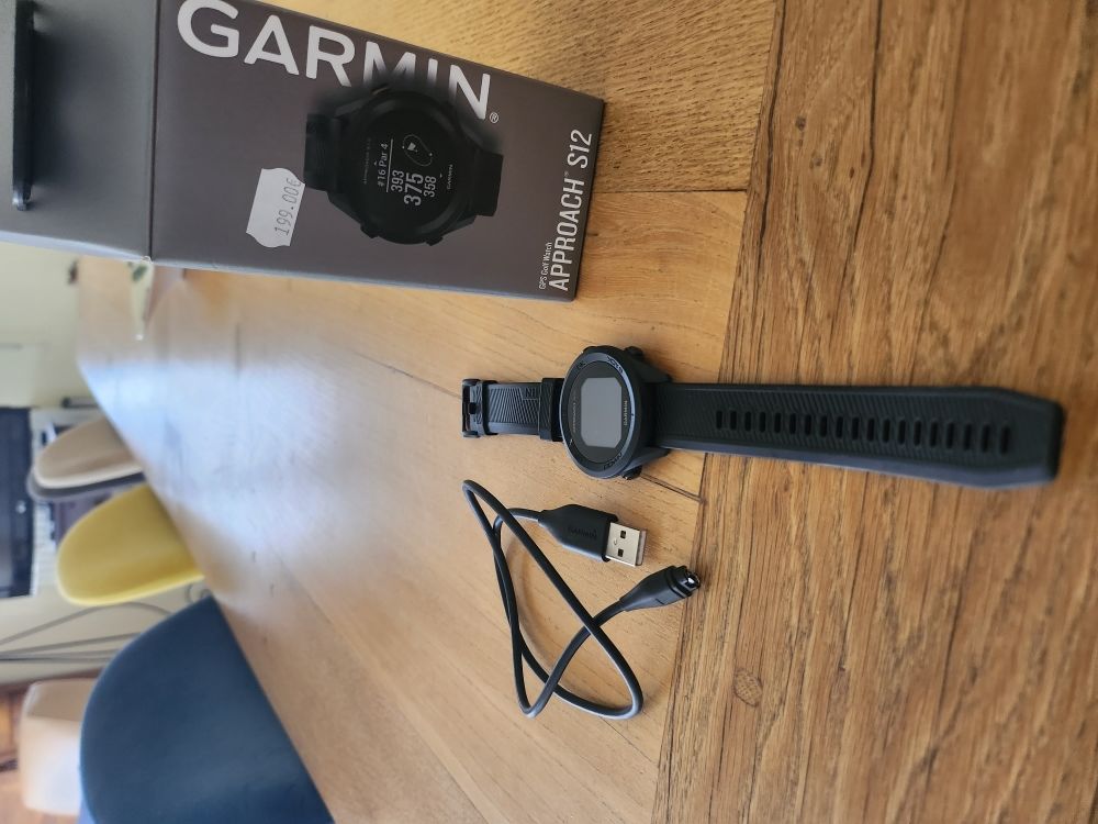 montre garming golf approch S12 noire  homme ou femme 80 Luneray (76)