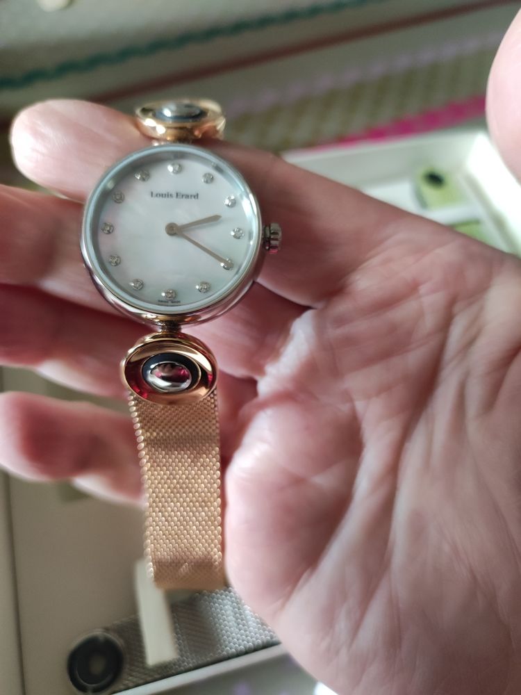 Montre haut de gamme cinq bracelets et dateurs diamants. Lou 1650 Verneuil-sur-Seine (78)