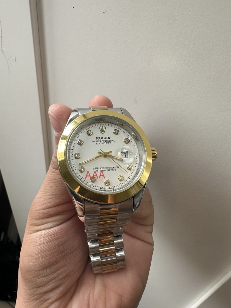 Montre homme jamais porter 60 Livry-Gargan (93)