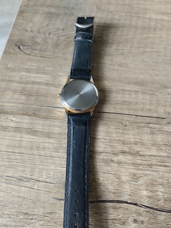 montre homme quartz 12 Cou�ron (44)