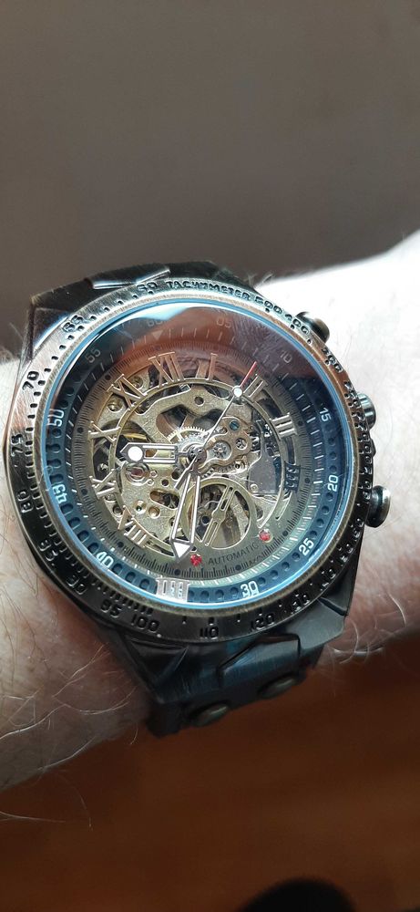 montre m�canique automatique tourbillon �  dos creux 48 Saint-Malo (35)