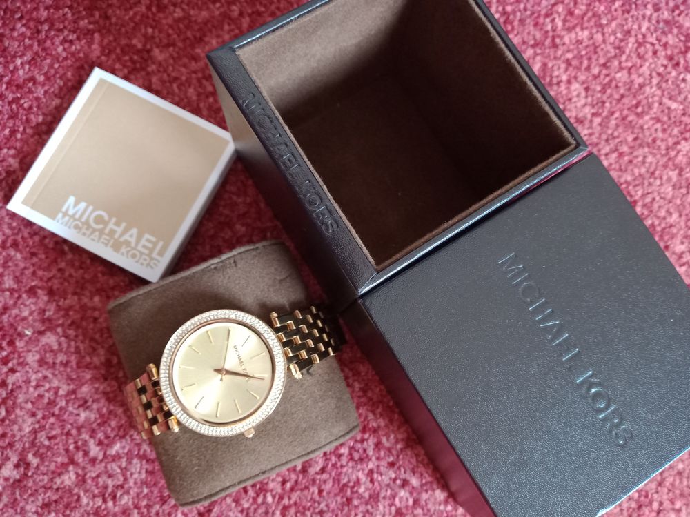 montre Michael Kors Parker champagne  125
� 125 Grenoble (38)