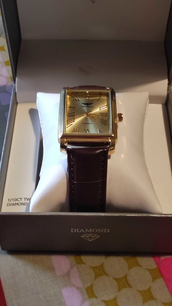 Montre mixte bo�tier acier petit diamant sur le dateur 12 h Gianello 365 Verneuil-sur-Seine (78)