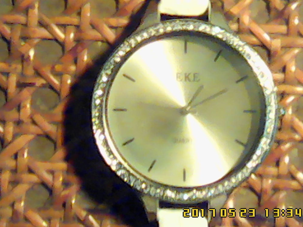 Montre mod�le femme, marque IEKE 0 Noailhac (81)