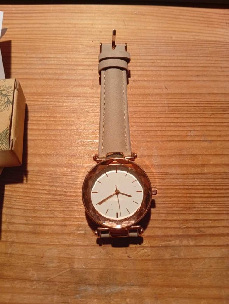 Montre neuve 10 Courdimanche-sur-Essonne (91)