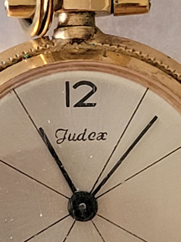 Montre pendentif femme 12 Boll�ne (84)