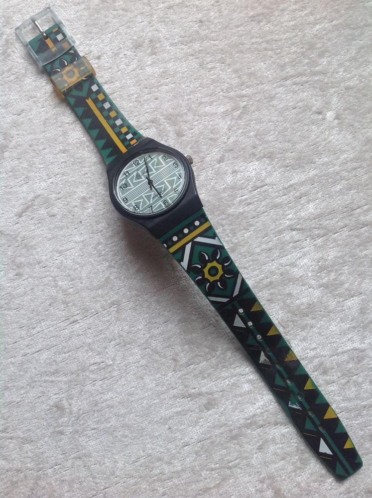 MONTRE QUARTZ DOMI WATER RESIST 3 ATM Envoi Possible
3 Tr�gunc (29)