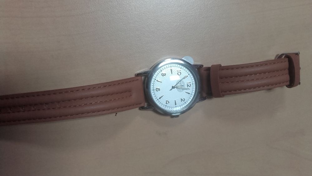 montre spirit of st louis  -  avec N� de s�rie  -  neuve 30 Sept�mes-les-Vallons (13)