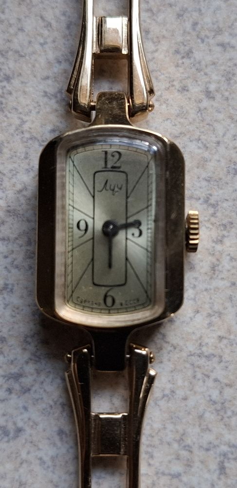 Montres pour femmes 80 Paris 20 (75)