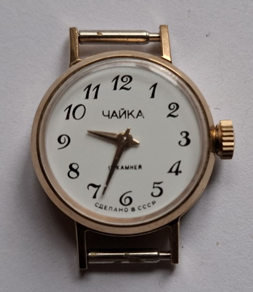 Montres pour femmes 90 Paris 20 (75)