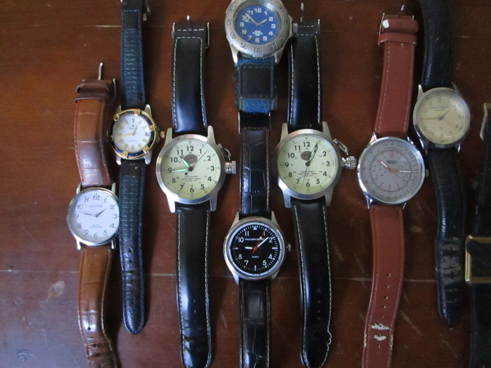 lot de 9 montres 0 Al�s (30)