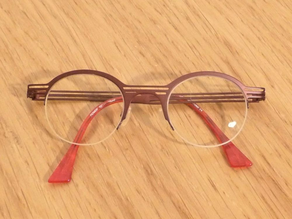 Monture/ Lunette de Vue Ronde Nylor en M�tal Rouge Bordeaux- 50 Paris 15 (75)