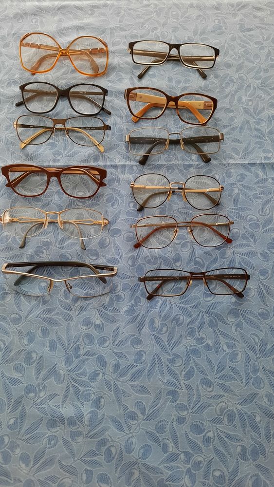 Lot de 23 montures de lunettes 120 Sevran (93)