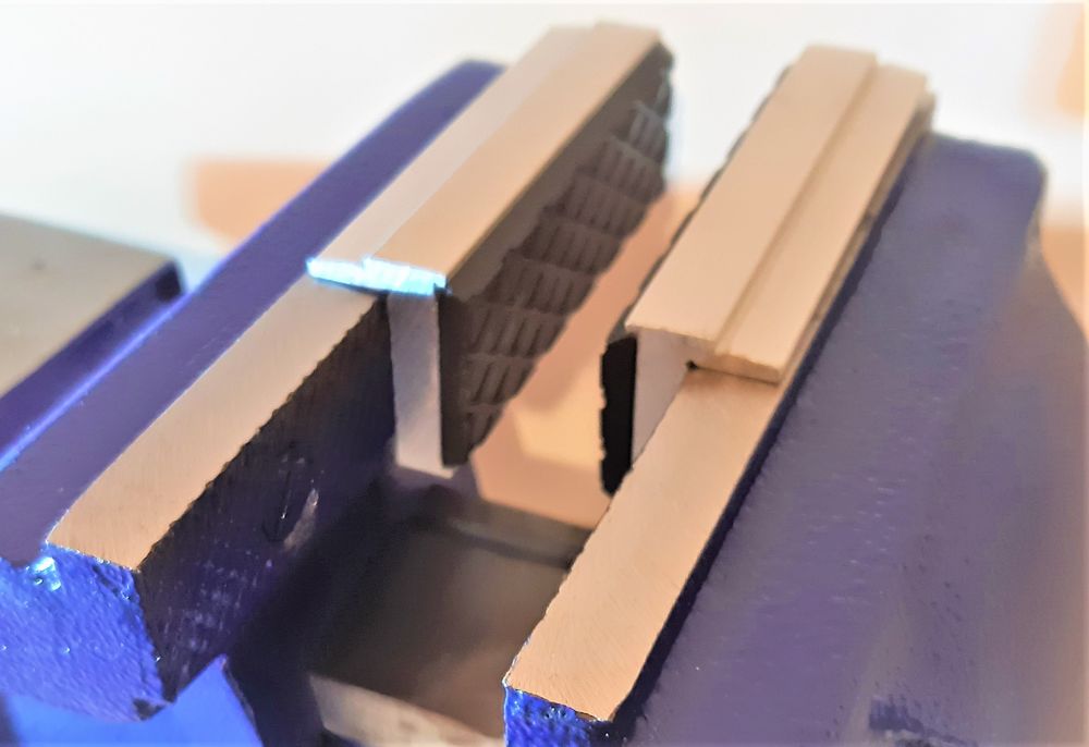 Mors alu doux magn�tiques pour �tau 8 Fontaine (90)