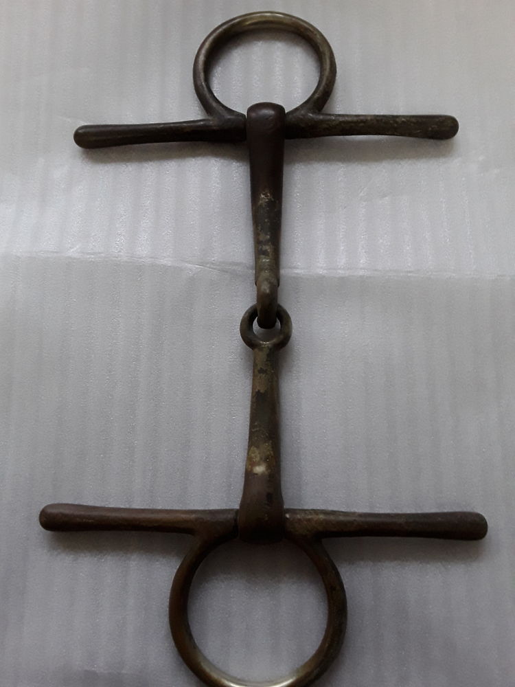 Mors pour chevaux en bronze 4 Viry-Noureuil (02)