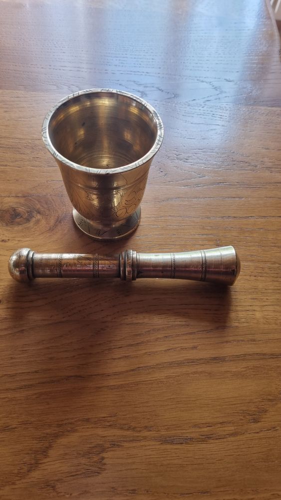 MORTIER PILON ANTIQUES EN LAITON 70 Vierzon (18)