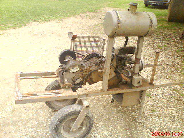 Moteur diesel sur ch�ssis mobil 100 Chef-Boutonne (79)